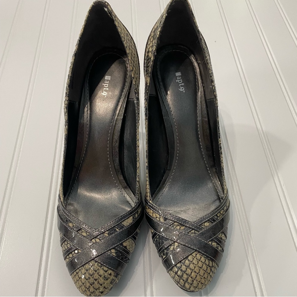 Never Worn Size 8 1/2 Snake Skin Looking 3” Heels